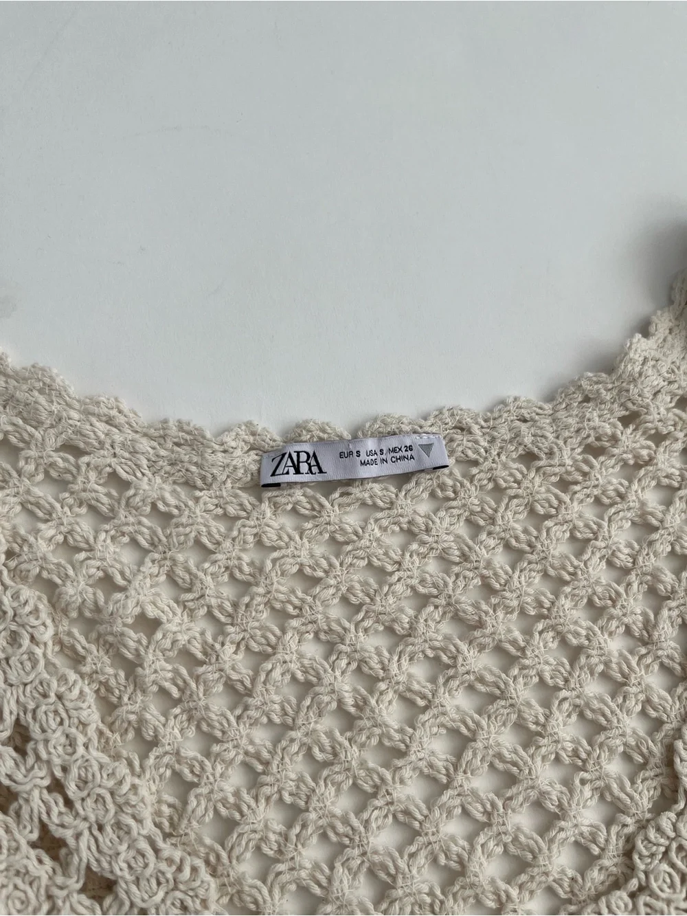 Zara Women’s Cream Crochet Flutter-Sleeve Crop Top